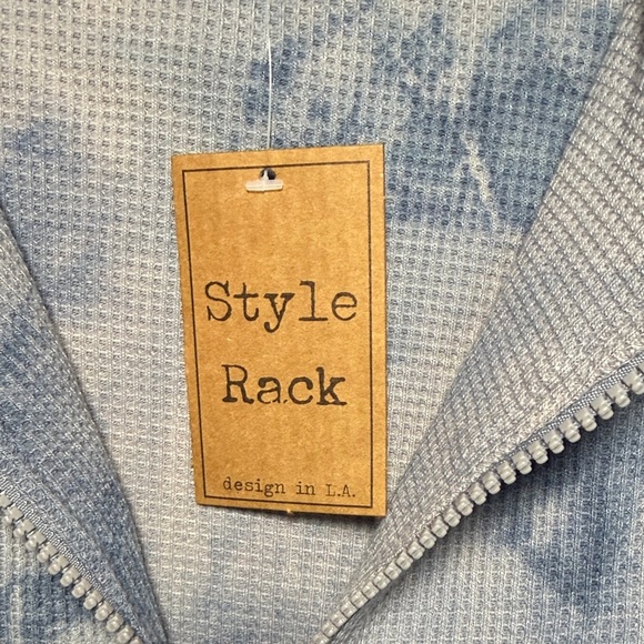 Style Rack Blue Tie-Dye Hoodie - Picture 3 of 9